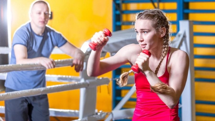 Does lifting weights make you slower for boxing
