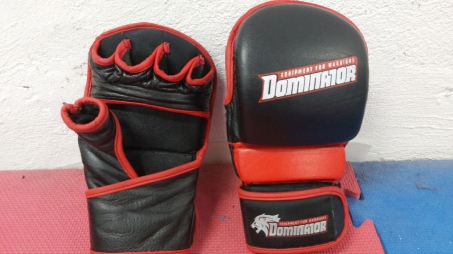 MMA Gloves vs. Boxing Gloves